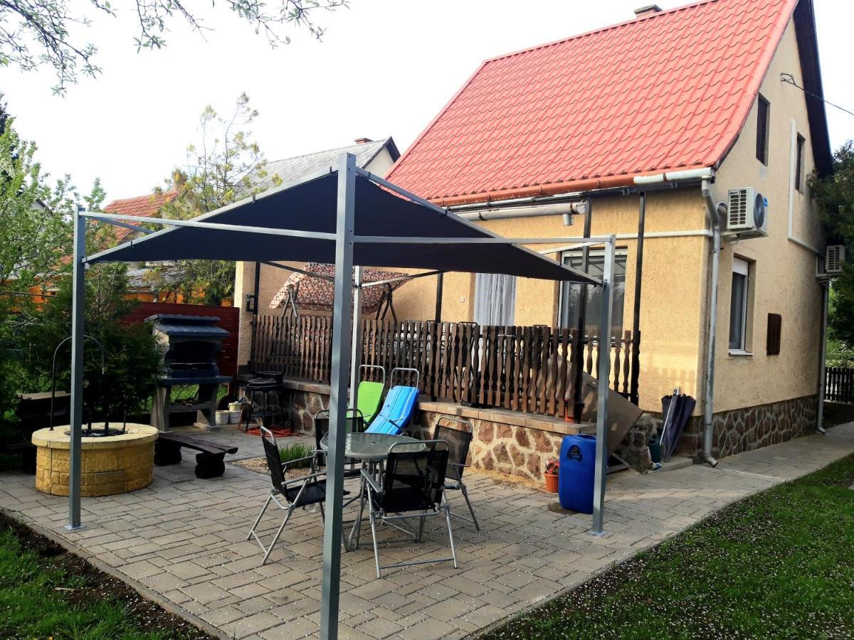 Arany Apartman Zsory Мезёкёвешд Экстерьер фото