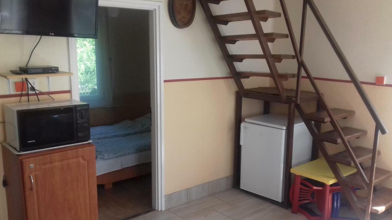 Arany Apartman Zsory Мезёкёвешд Экстерьер фото